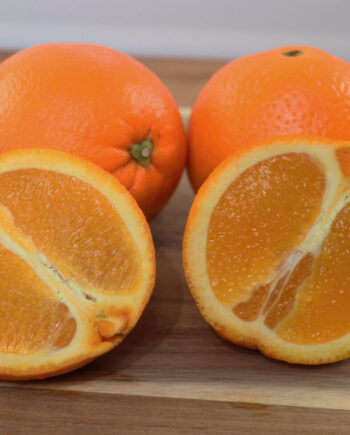 Washington navel orange fruits